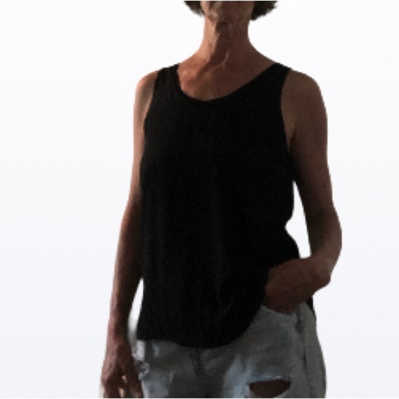 100% Silk Aritzia Babaton Black  Sleeveless lined Blouse - Picture 3 of 10